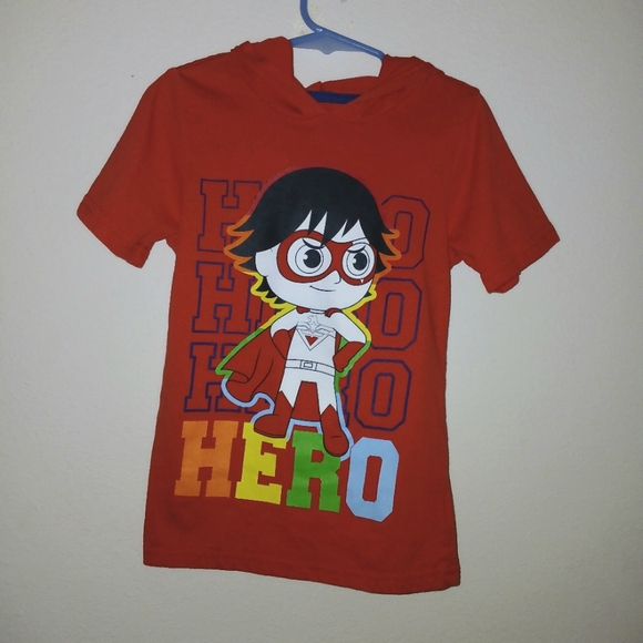 EUC Ryan's World Hero Pocket Watch Hoodie Tee Boy's Size 6 Red - Picture 1 of 6